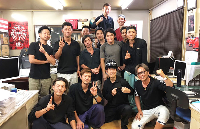 スタッフ集合写真